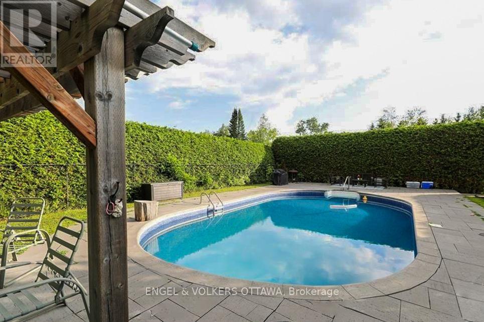 2410 Concession Road, North Grenville, Ontario  K0G 1J0 - Photo 40 - X12741860