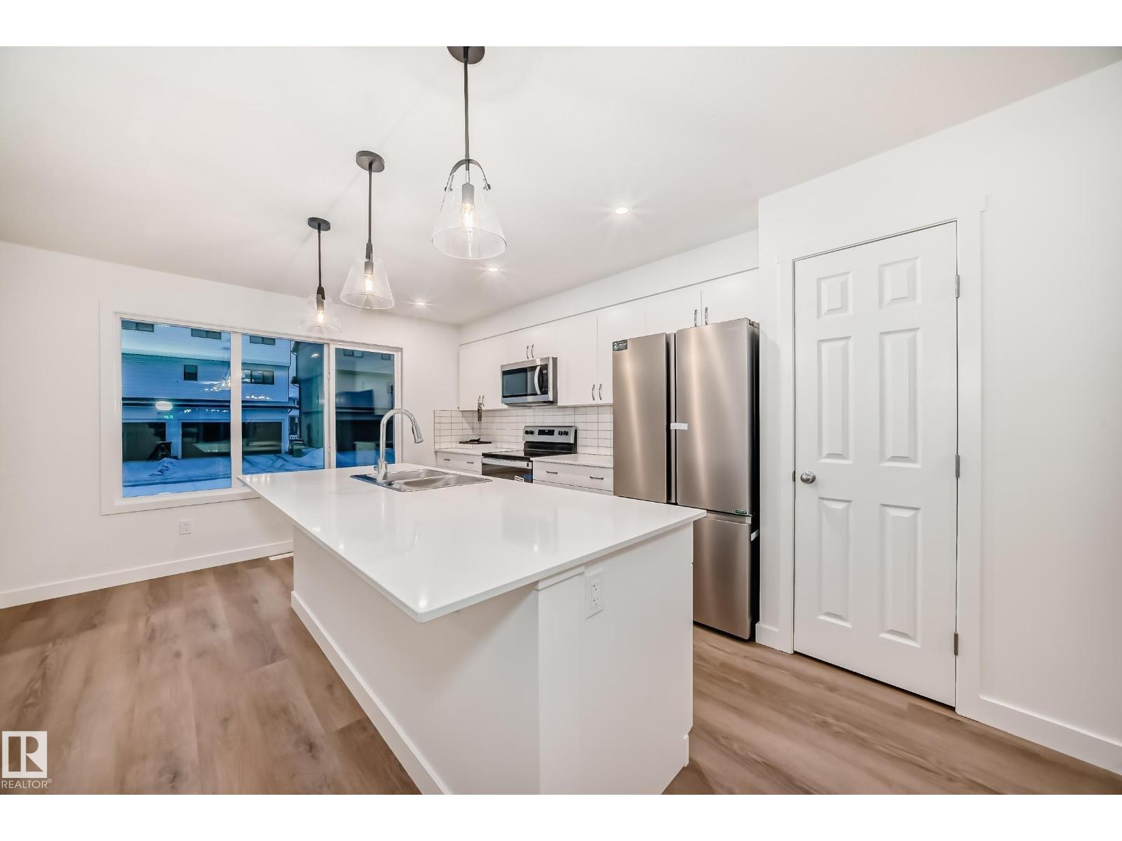 4615 177ave Nw, Edmonton, Alberta  T5Y 4B7 - Photo 3 - E4471574