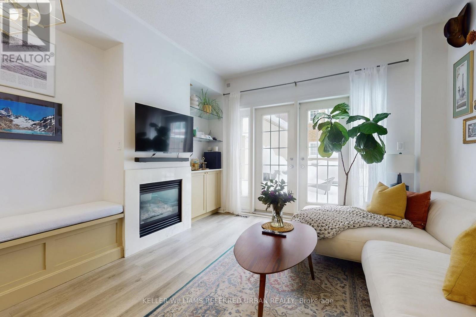 4a Portland Street, Toronto, Ontario  M5V 3N6 - Photo 7 - C12664100