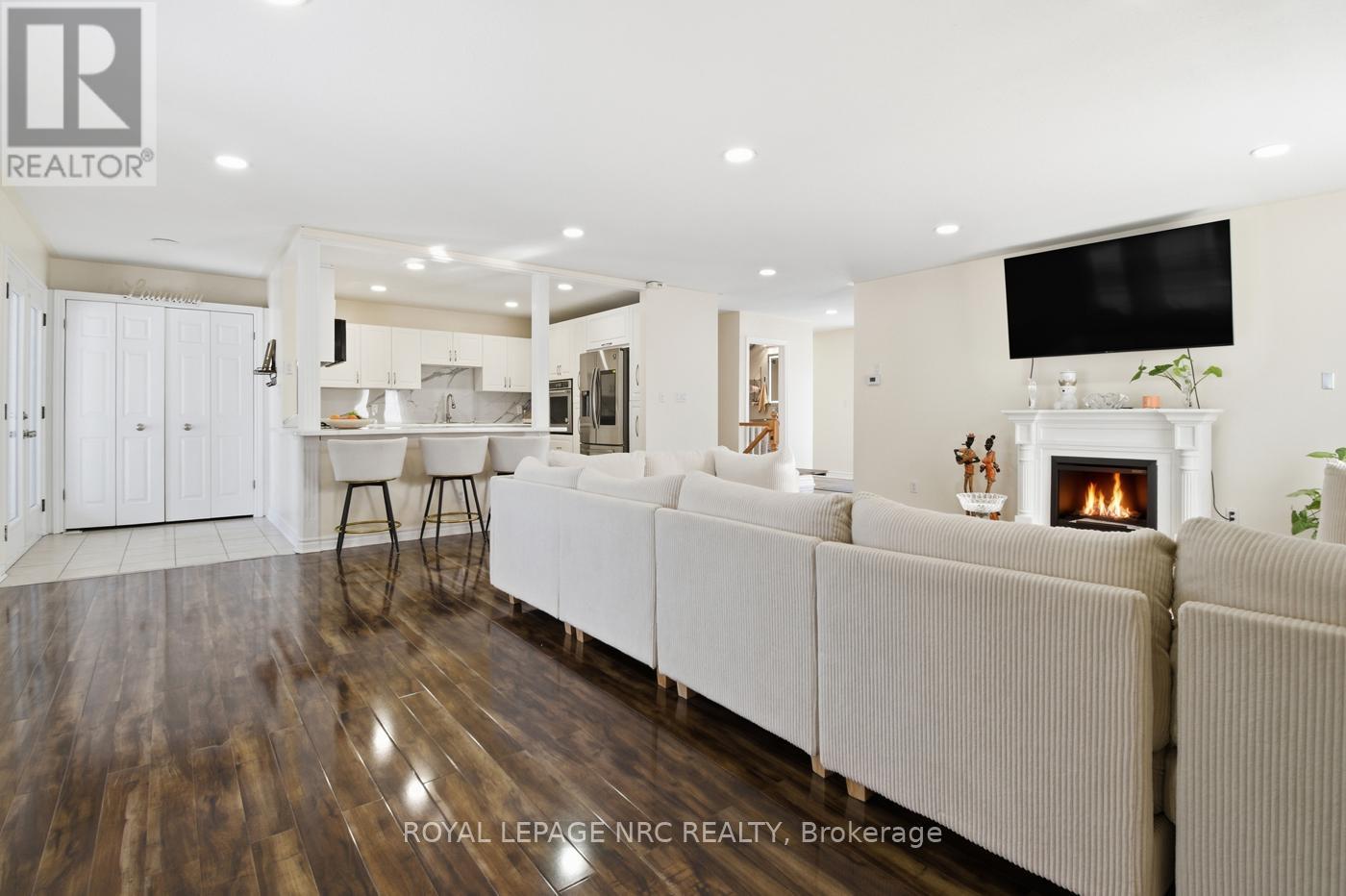 6384 Montrose Road, Niagara Falls, Ontario  L2H 1L6 - Photo 7 - X12741874