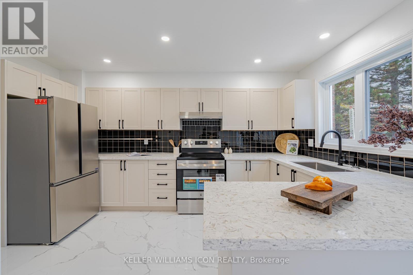 32 Ashpark Crescent, Ottawa, Ontario  K1T 3N8 - Photo 16 - X12741164