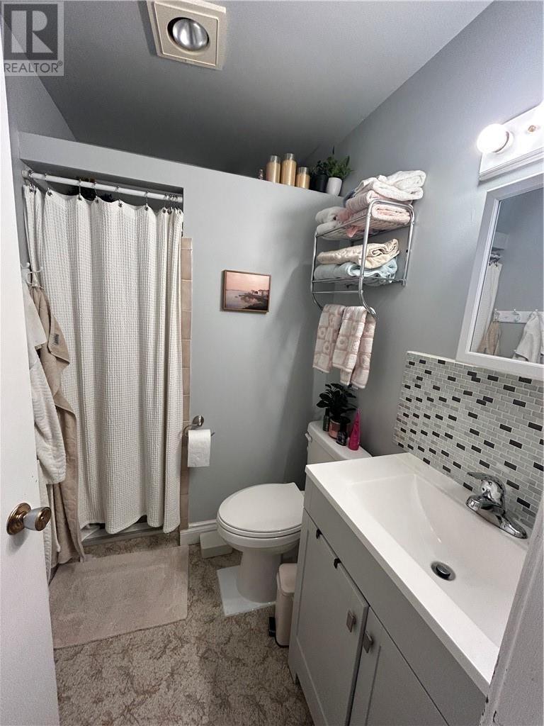 83 Robinson Street W, Little Current, Ontario  P0P 1K0 - Photo 15 - 2121388