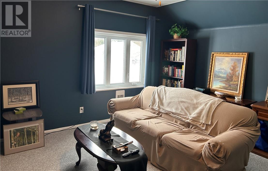 83 Robinson Street W, Little Current, Ontario  P0P 1K0 - Photo 17 - 2121388