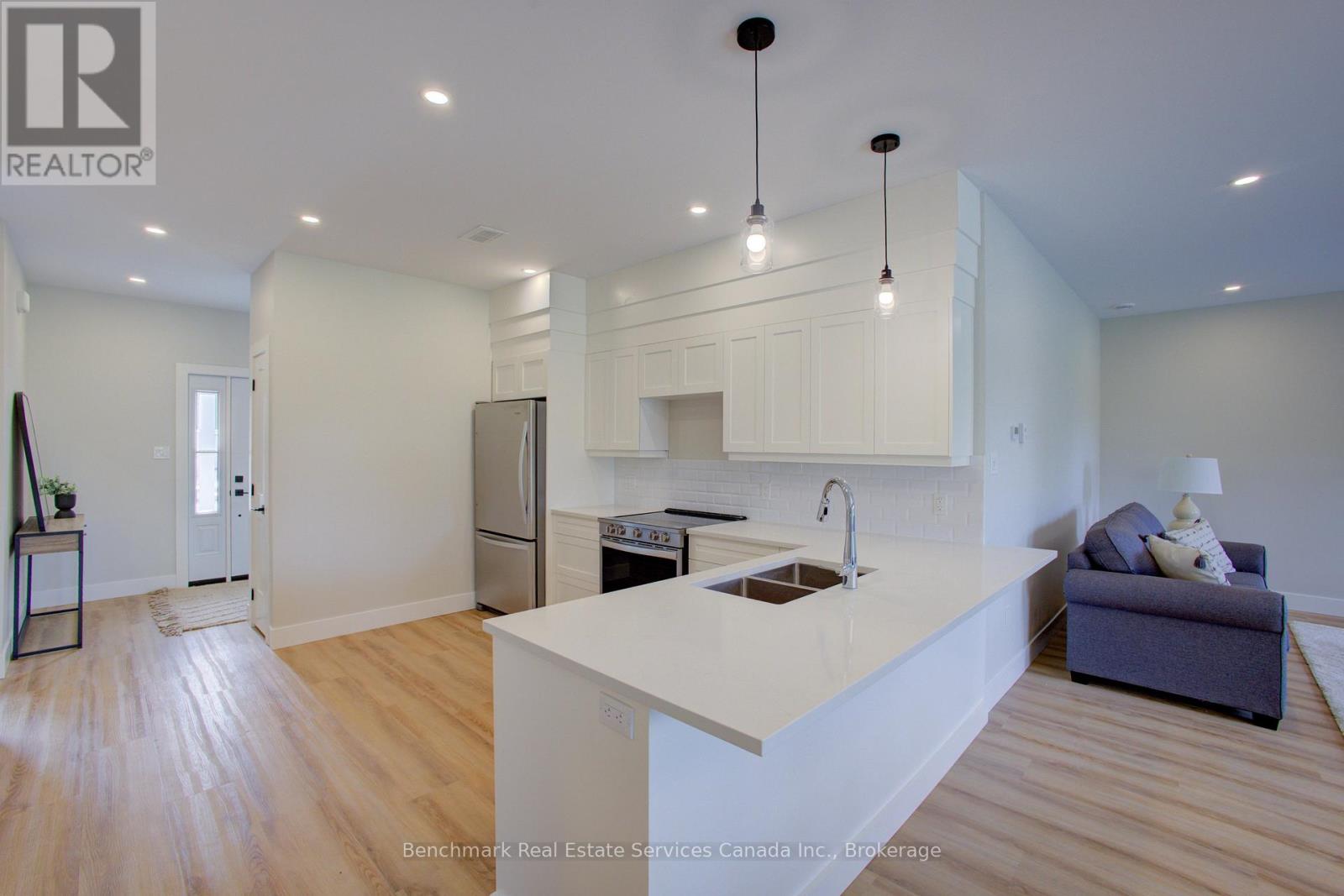 38 - 1182 Queen Street, Kincardine, Ontario  N2Z 1G4 - Photo 13 - X12703356