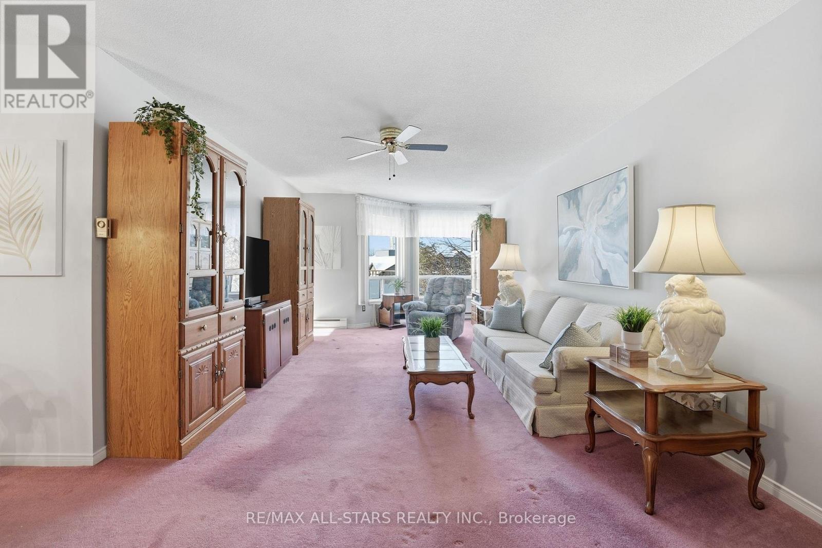 301 - 111 Grew Boulevard, Georgina, Ontario  L0E 1L0 - Photo 10 - N12741828