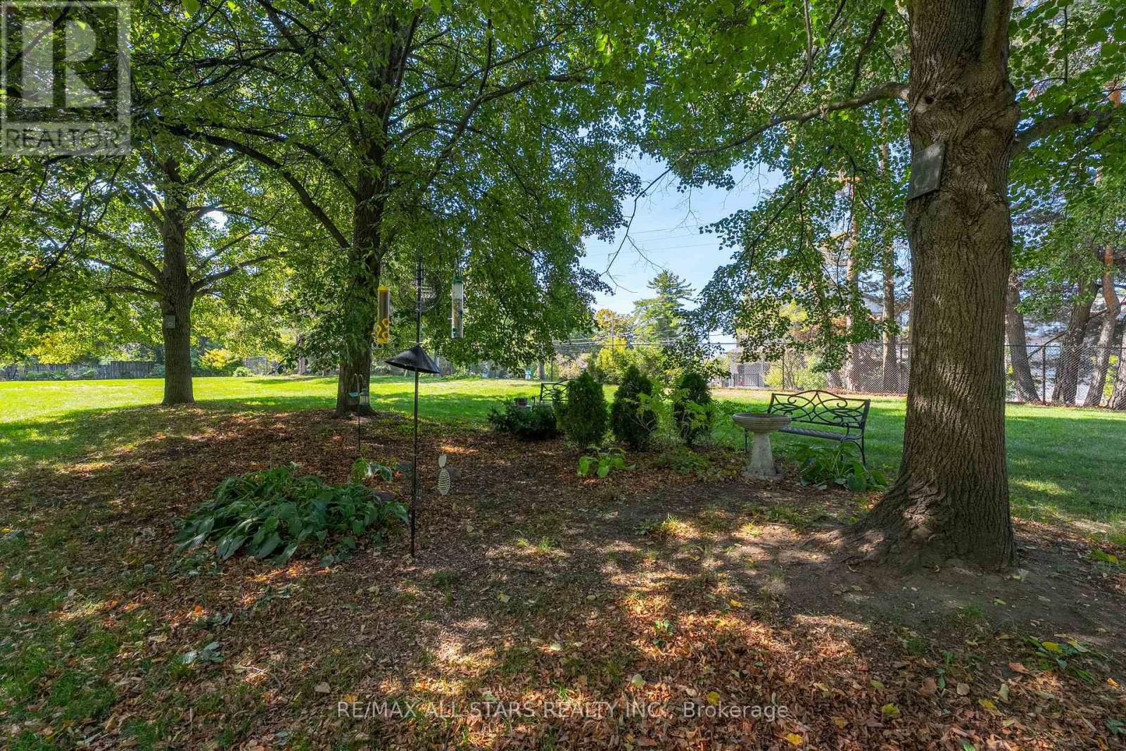 301 - 111 Grew Boulevard, Georgina, Ontario  L0E 1L0 - Photo 34 - N12741828