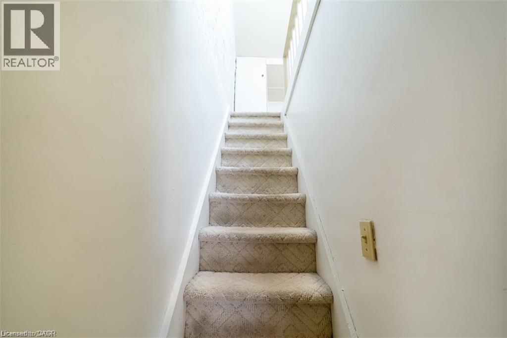 238 Kensington Avenue N Unit# Upper, Hamilton, Ontario  L8L 7N9 - Photo 19 - 40801770