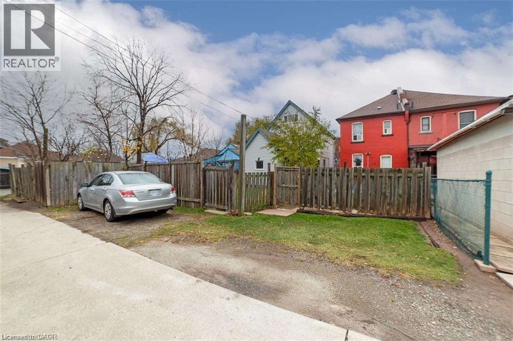 238 Kensington Avenue N Unit# Upper, Hamilton, Ontario  L8L 7N9 - Photo 27 - 40801770