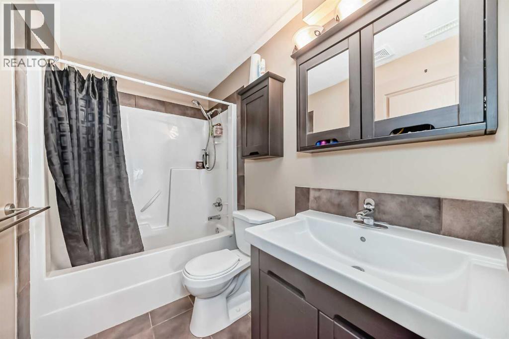 41 Canyoncrest Point W, Lethbridge, Alberta  T1K 7Y4 - Photo 35 - A2282691