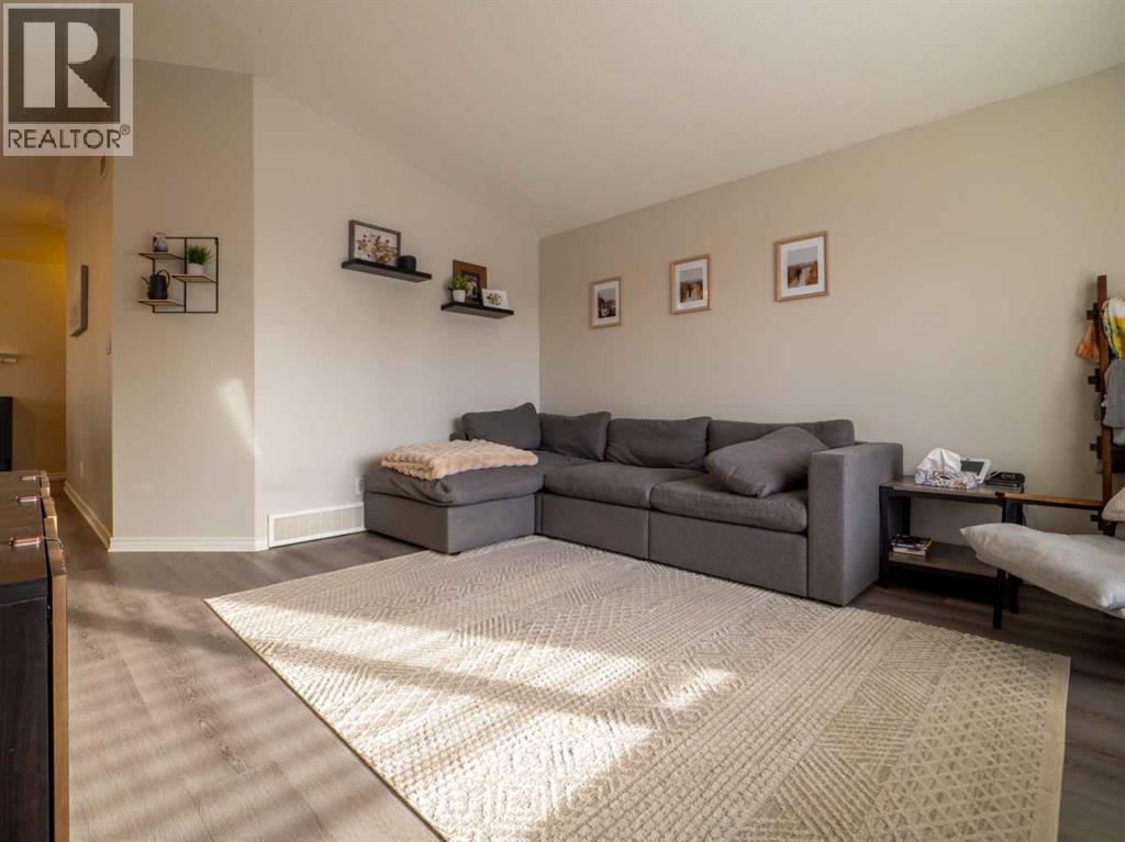 263 Mt Sunburst Way W, Lethbridge, Alberta  T1K 2S3 - Photo 5 - A2282645