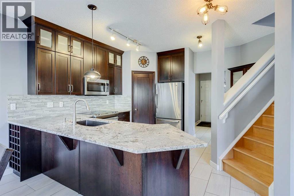 107 Sierra Nevada Close Sw, Calgary, Alberta  T3H 3H7 - Photo 6 - A2267673