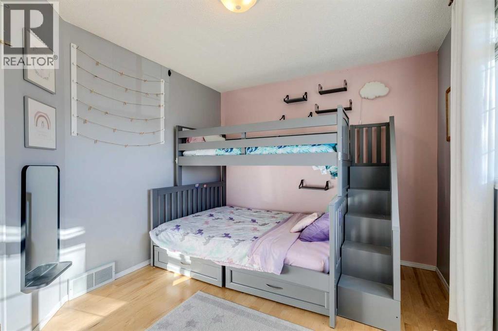 107 Sierra Nevada Close Sw, Calgary, Alberta  T3H 3H7 - Photo 16 - A2267673