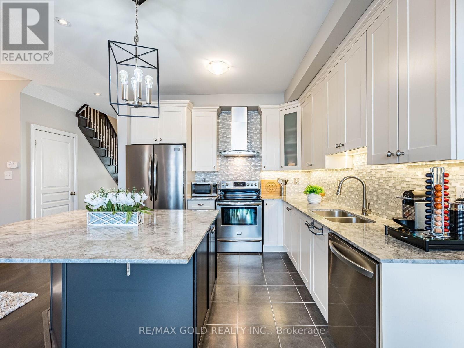 34 Kempenfelt Drive, Brampton, Ontario  L7A 0Z6 - Photo 14 - W12741806