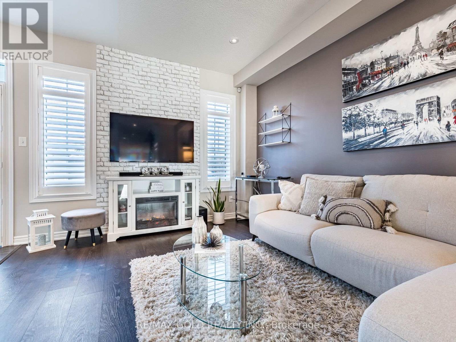 34 Kempenfelt Drive, Brampton, Ontario  L7A 0Z6 - Photo 9 - W12741806