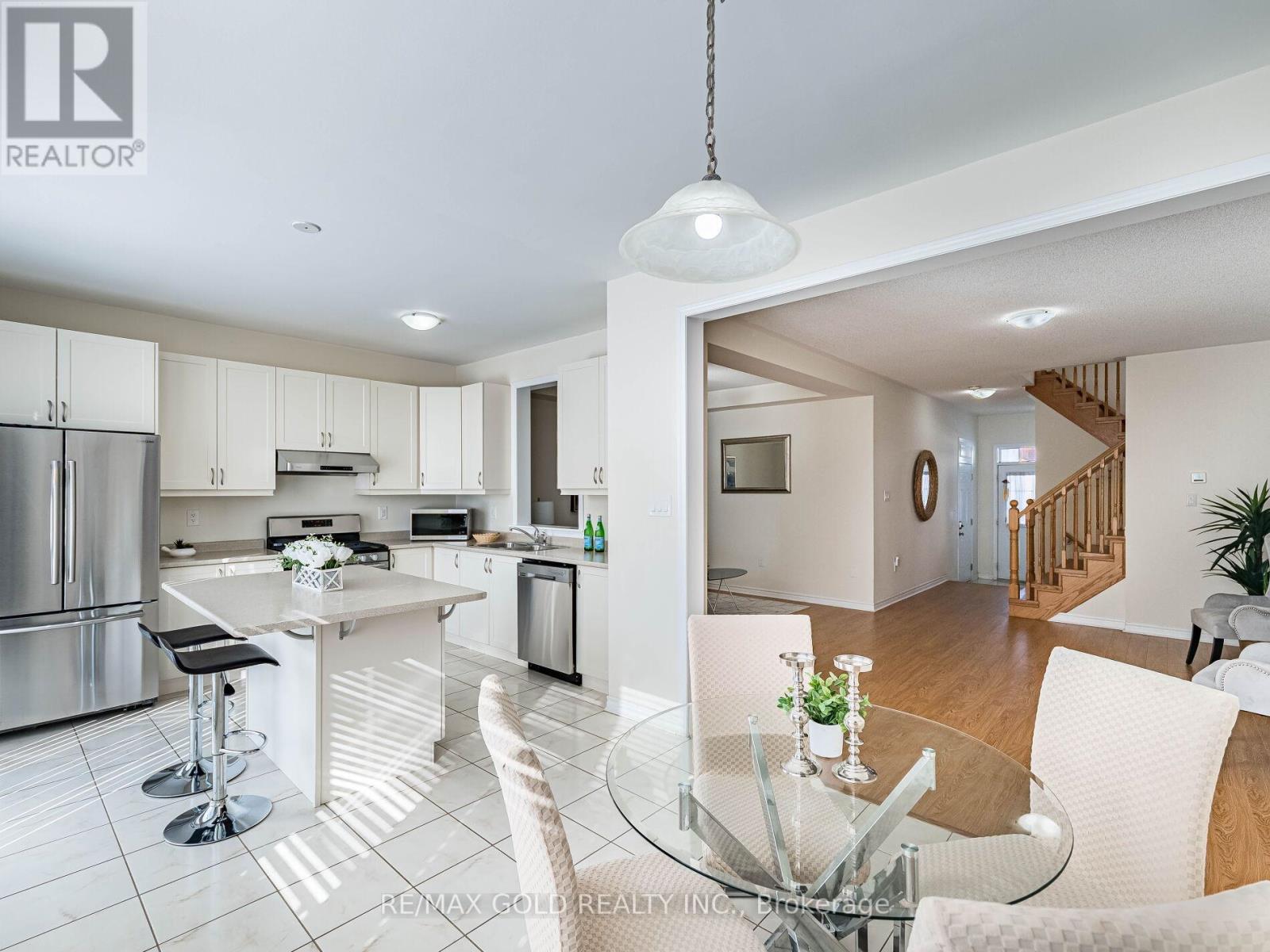 520 Edenbrook Hill Drive, Brampton, Ontario  L7A 4T7 - Photo 11 - W12741808