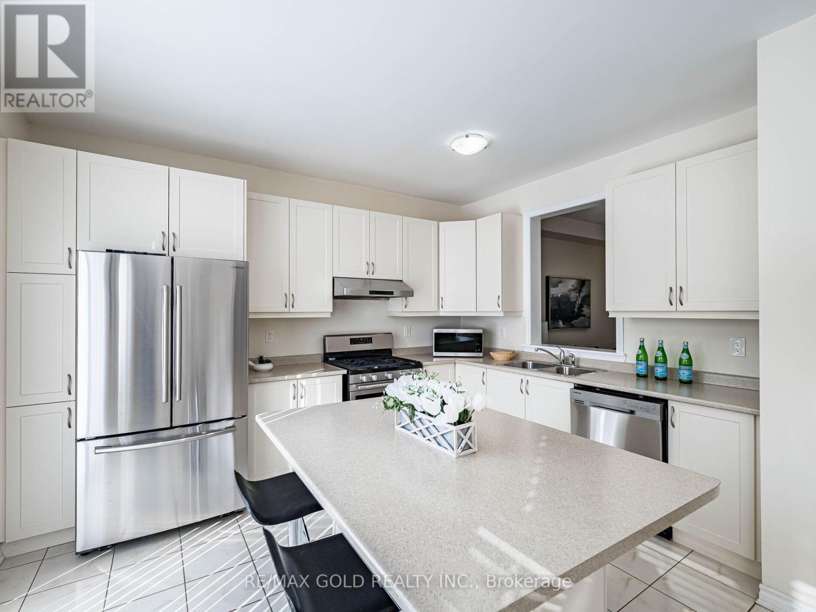 520 Edenbrook Hill Drive, Brampton, Ontario  L7A 4T7 - Photo 12 - W12741808