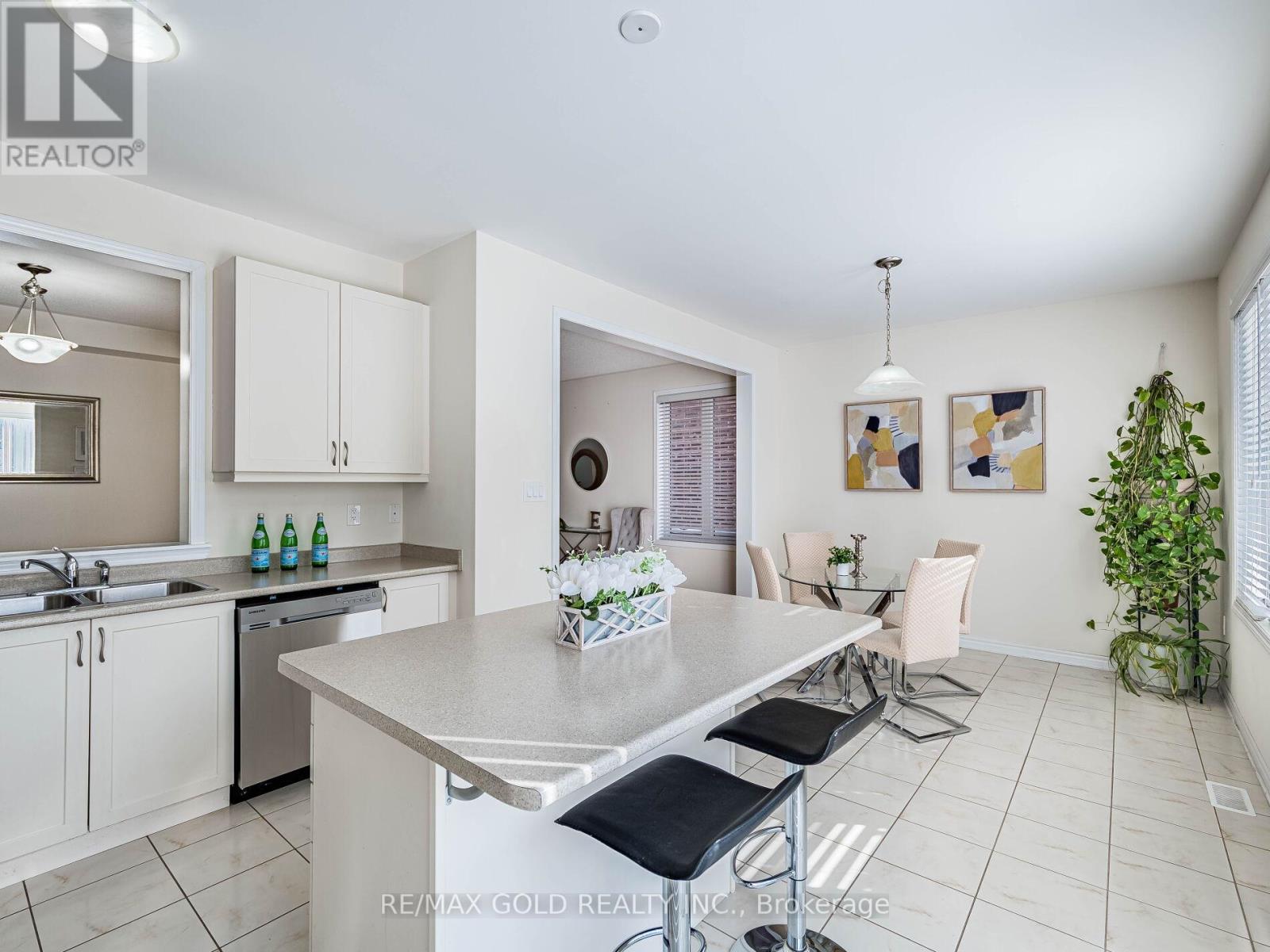 520 Edenbrook Hill Drive, Brampton, Ontario  L7A 4T7 - Photo 14 - W12741808