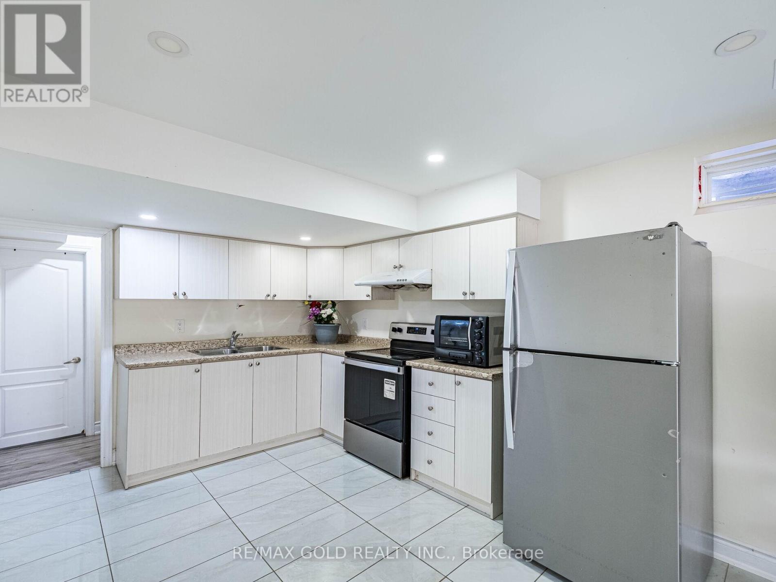 520 Edenbrook Hill Drive, Brampton, Ontario  L7A 4T7 - Photo 33 - W12741808