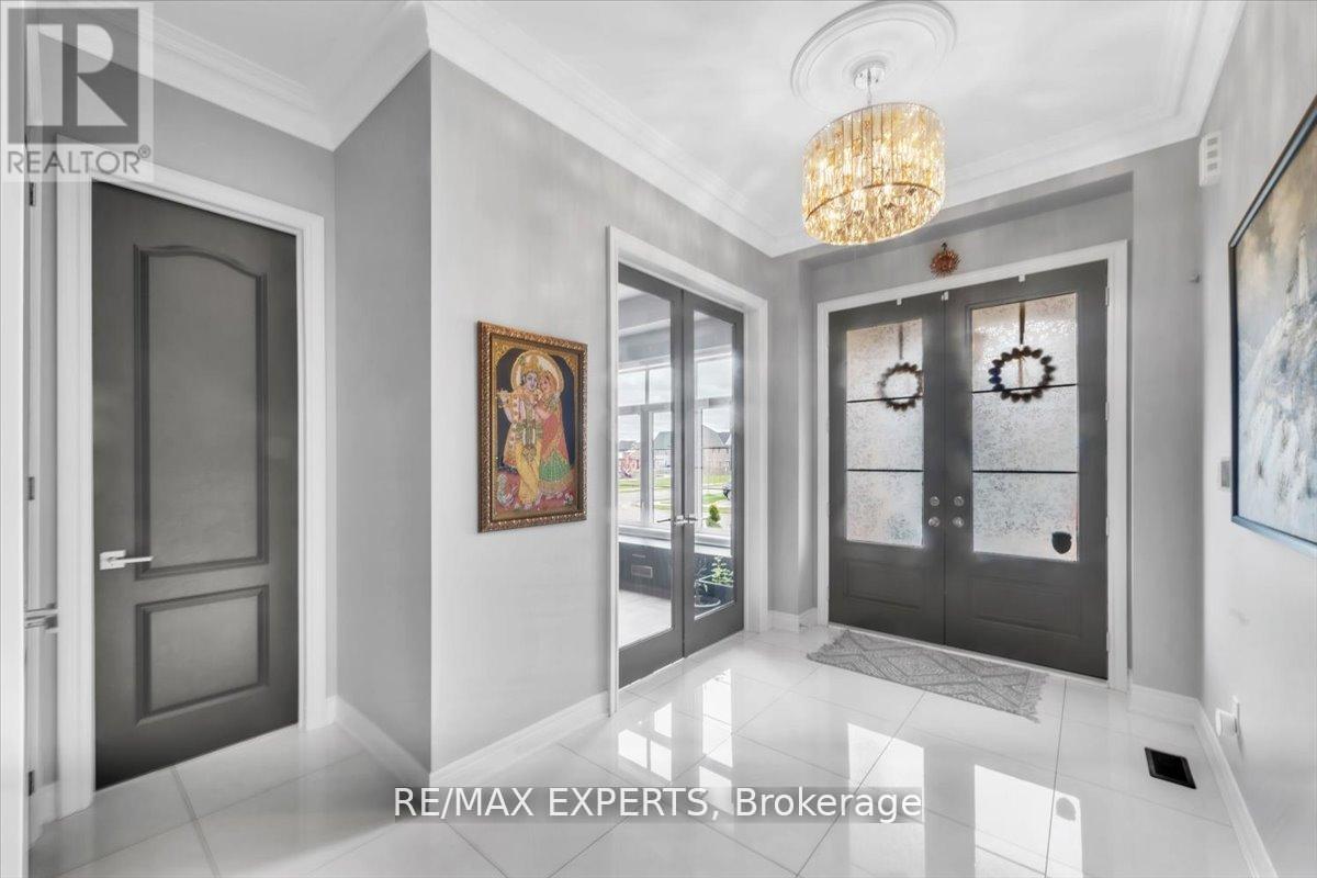 77 Longevity Road, Brampton, Ontario  L6X 5P8 - Photo 2 - W12741822