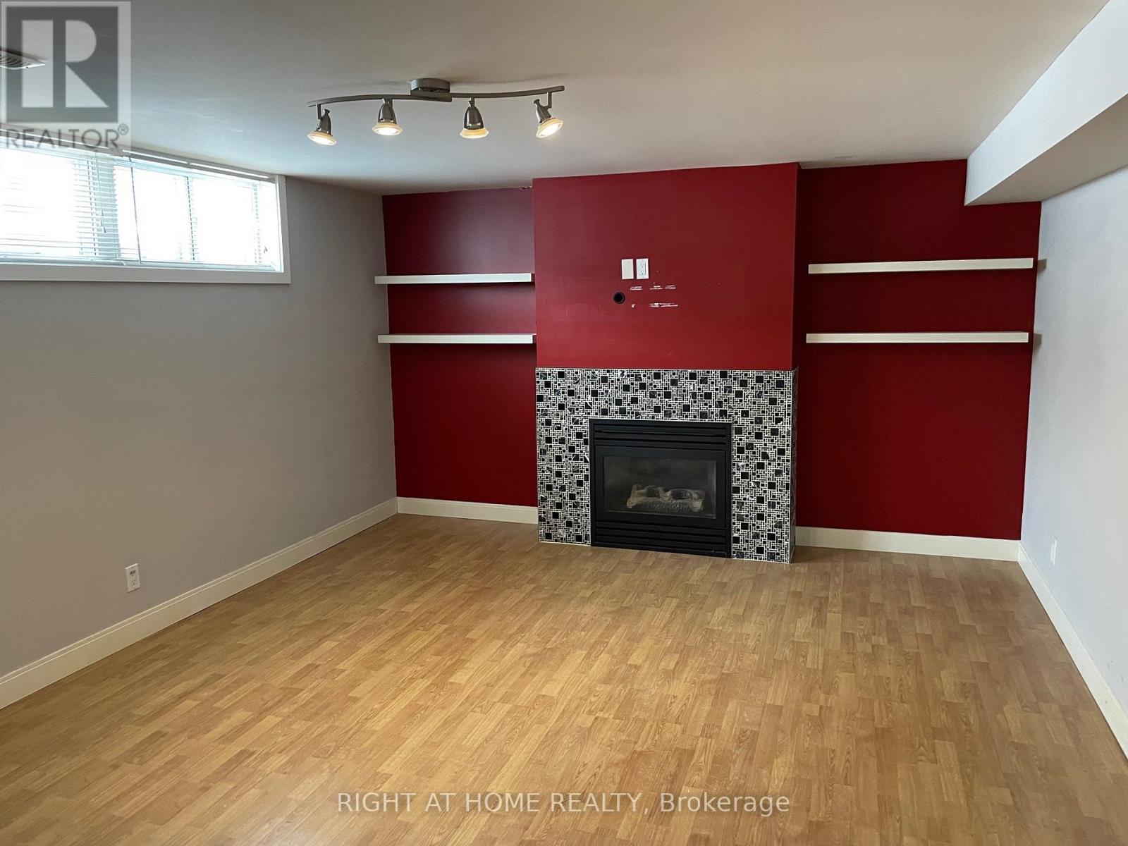 Lower - 28 Sparrow Avenue, Toronto, Ontario  M6A 1L4 - Photo 4 - W12741844