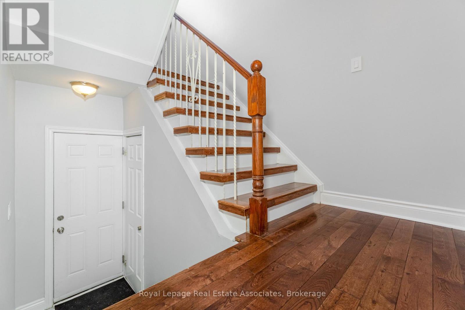 Upper Level - 91 Bruce Beer Drive, Brampton, Ontario  L6V 2Z7 - Photo 2 - W12741856