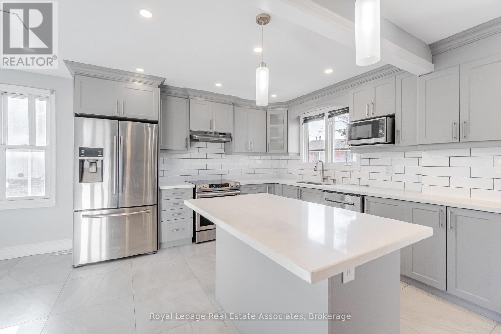 Upper Level - 91 Bruce Beer Drive, Brampton, Ontario  L6V 2Z7 - Photo 7 - W12741856