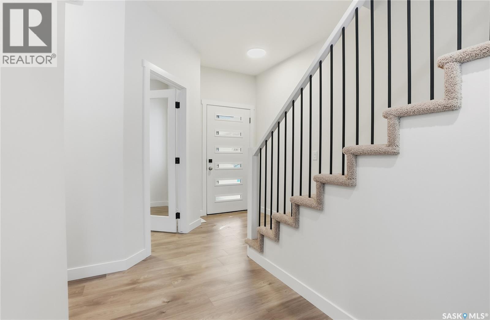 334 Katz Avenue, Saskatoon, Saskatchewan  S7V 1Y6 - Photo 2 - SK027653