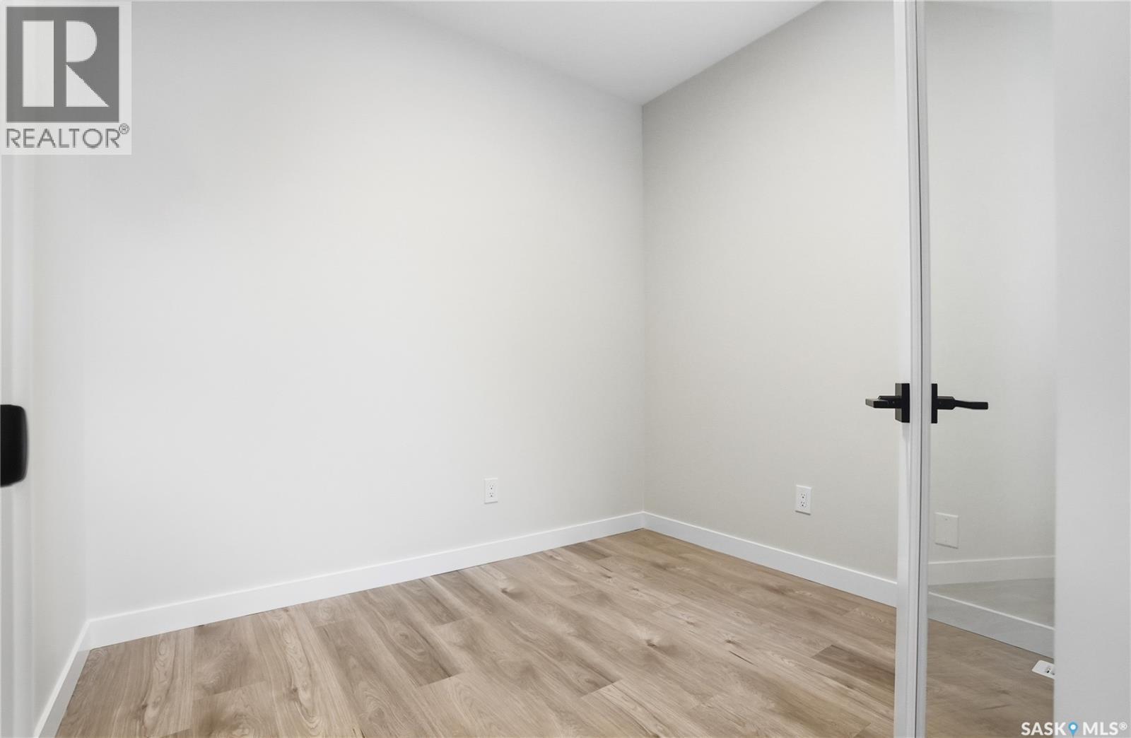 334 Katz Avenue, Saskatoon, Saskatchewan  S7V 1Y6 - Photo 3 - SK027653