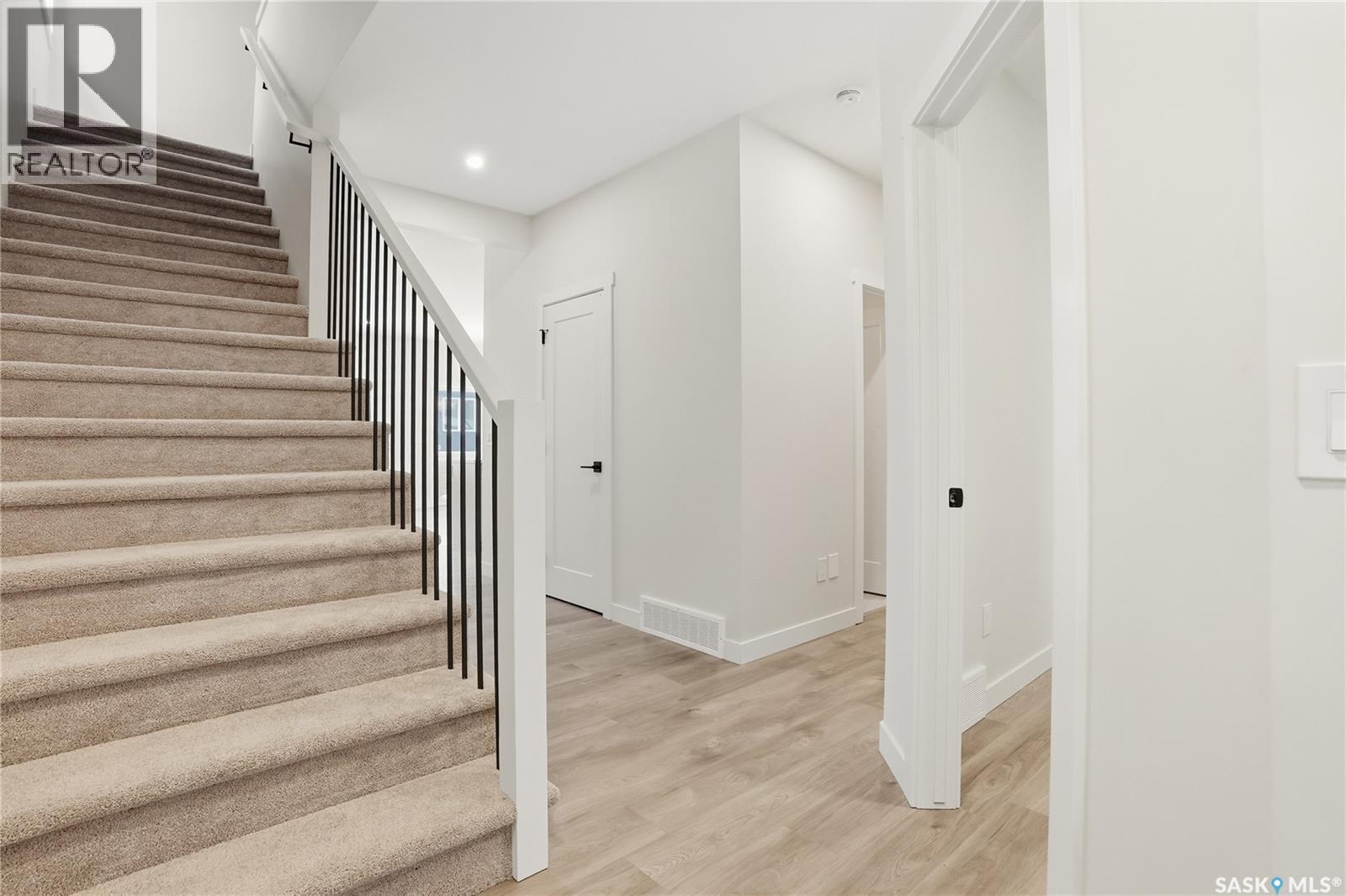 334 Katz Avenue, Saskatoon, Saskatchewan  S7V 1Y6 - Photo 5 - SK027653