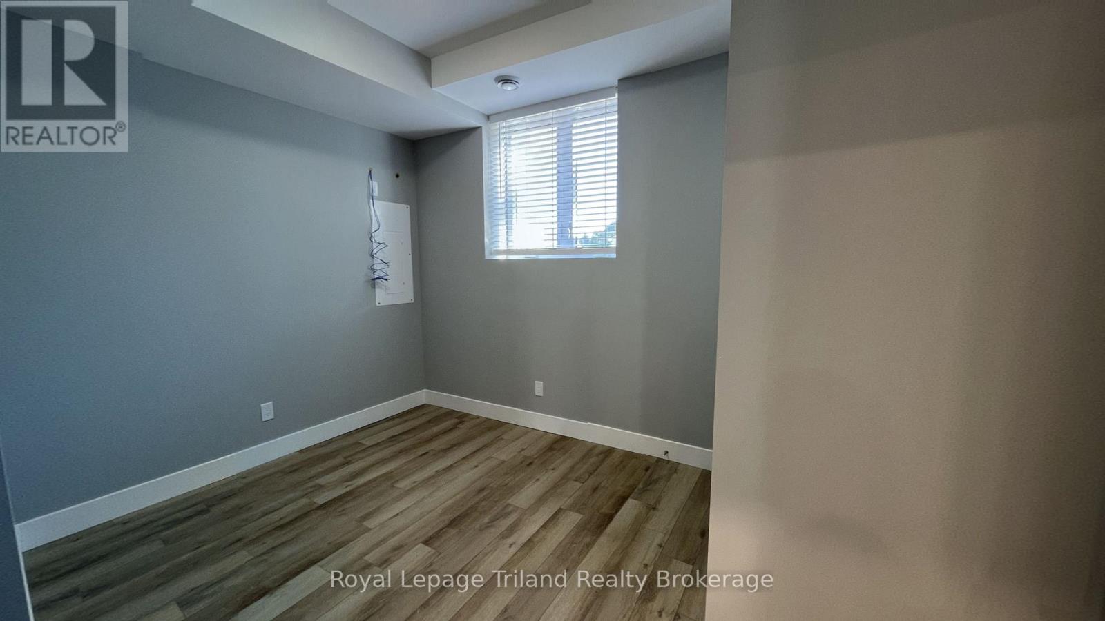 2 - 695 Hayball Street, Woodstock, Ontario  N4S 4Z5 - Photo 7 - X12741914