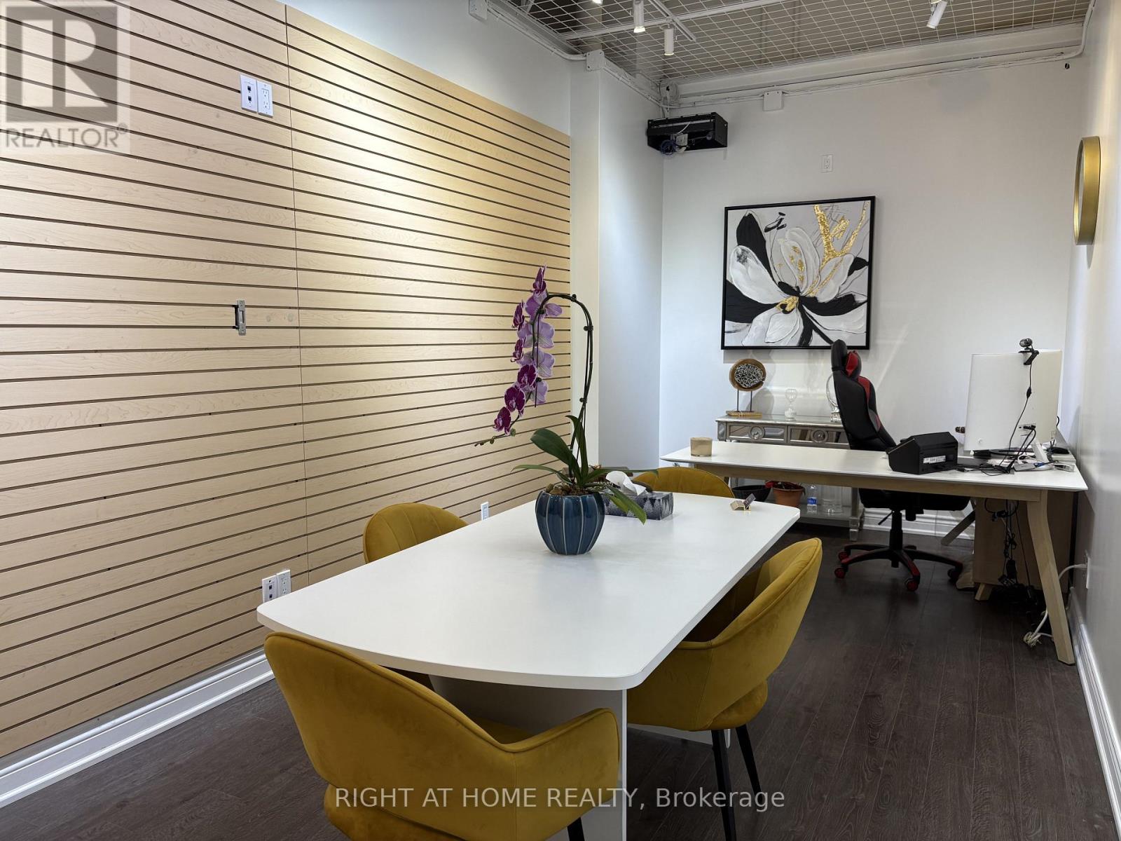 155 - 7181 YONGE STREET, Markham, Ontario