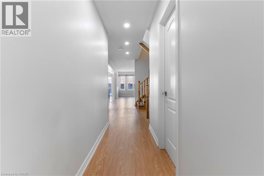 570 LINDEN Drive Unit# 32, Cambridge, Ontario