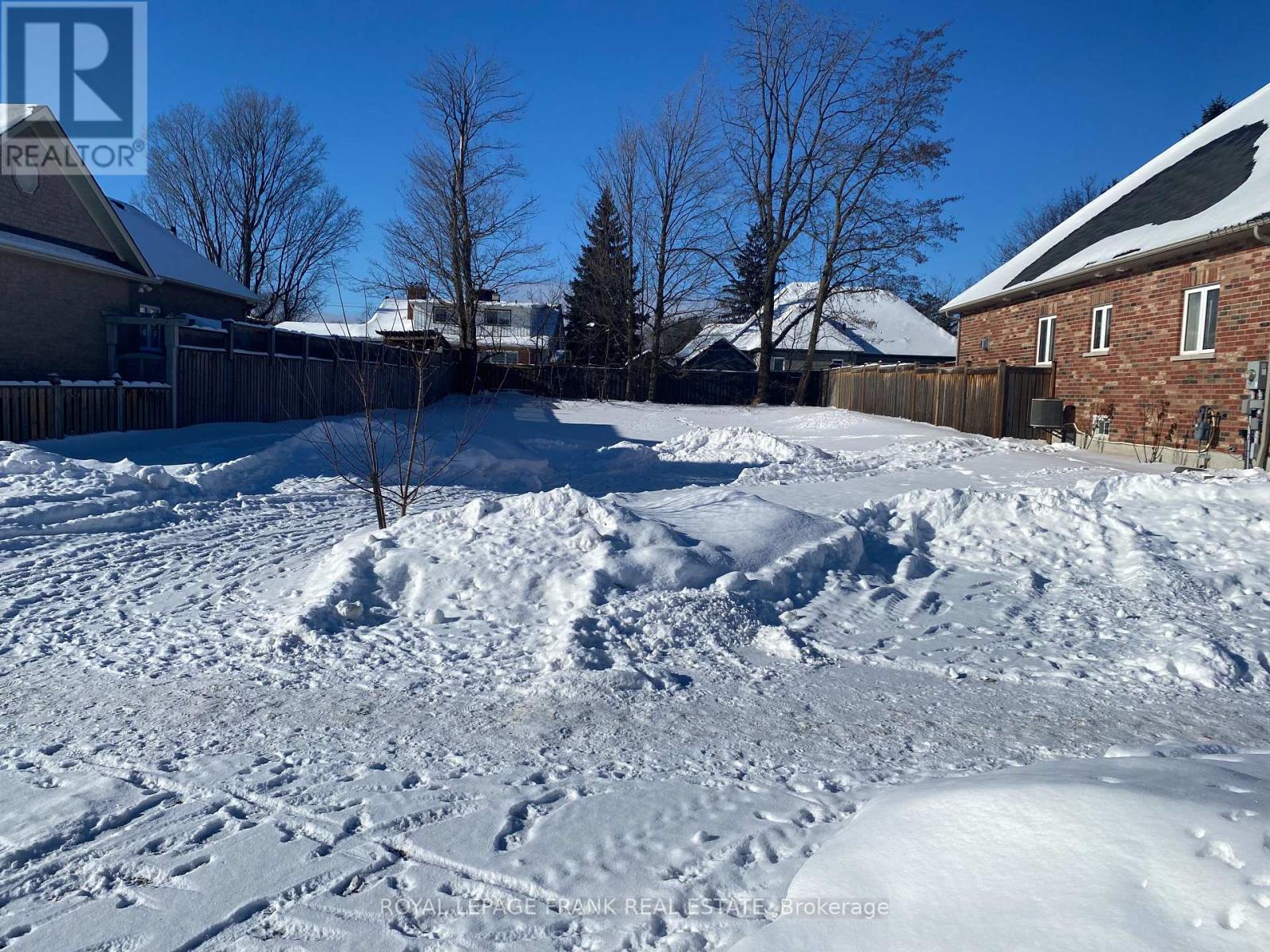 23 Corvinelli Street, Whitby (Brooklin), Ontario  L1M 0G7 - Photo 2 - E12741990