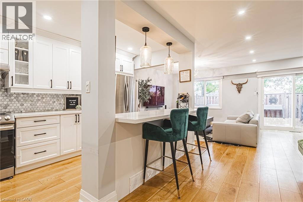 4201 Longmoor Drive Unit# 5, Burlington, Ontario  L7L 5J9 - Photo 6 - 40796352