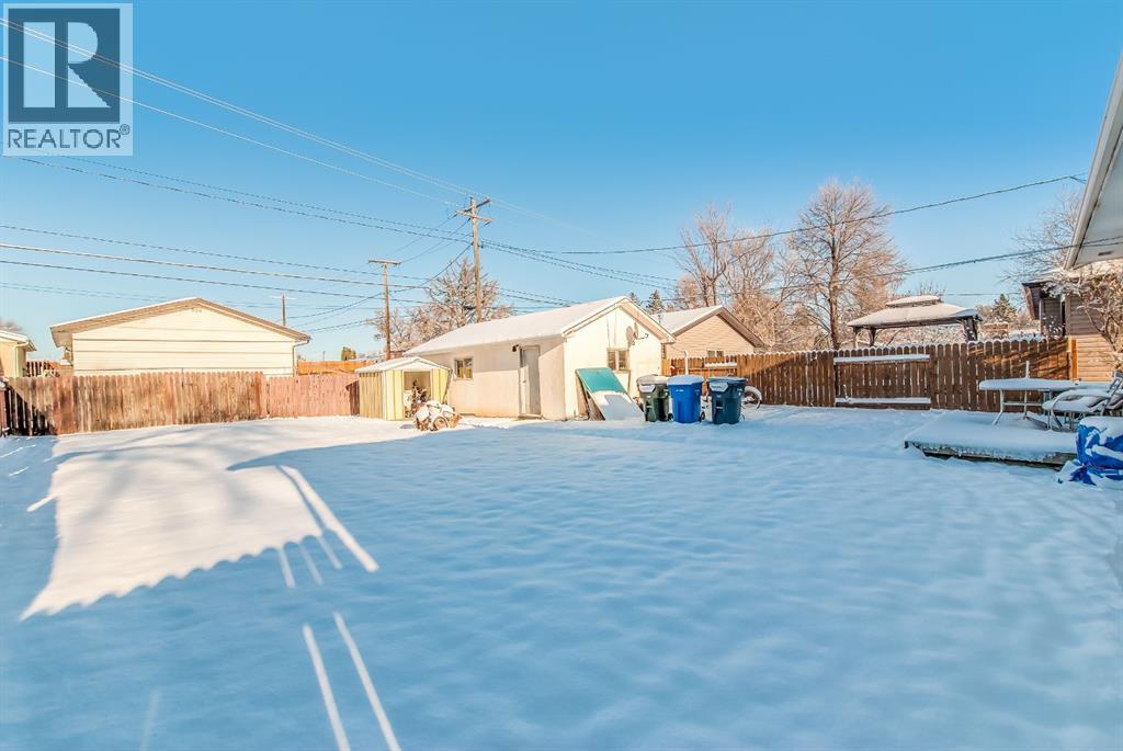 212 11 Street Ne, Medicine Hat, Alberta  T1A 5T2 - Photo 14 - A2272520