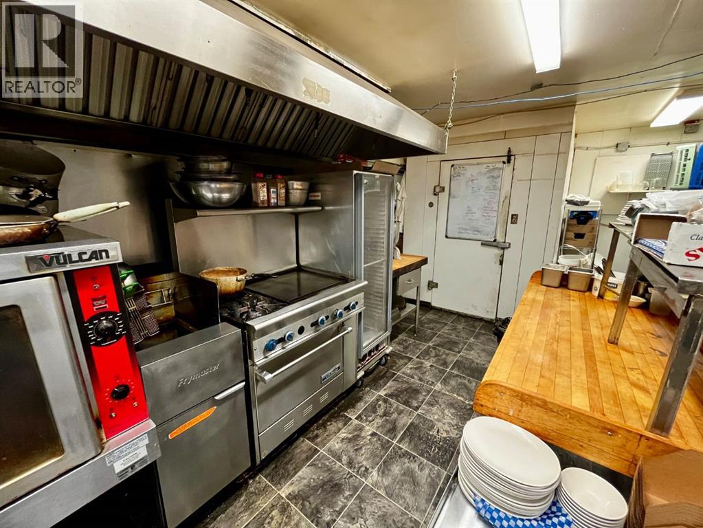 4926 50 Avenue, Vermilion, Alberta  T9X 1A4 - Photo 8 - A2251160