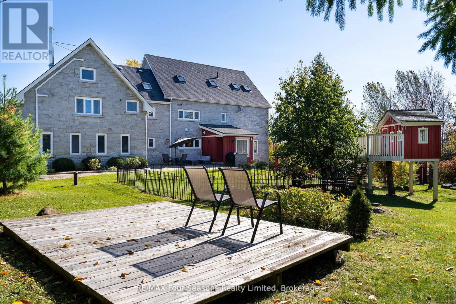 124 Dinsmore Street, Meaford, Ontario N0H 2P0 - Photo 39 - X12741968