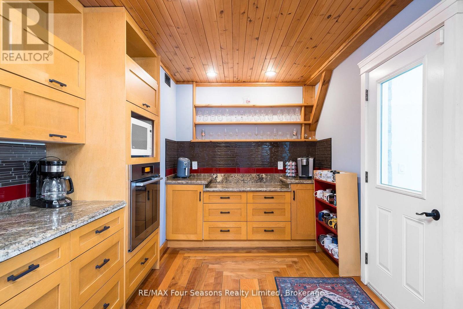 124 Dinsmore Street, Meaford, Ontario N0H 2P0 - Photo 8 - X12741968