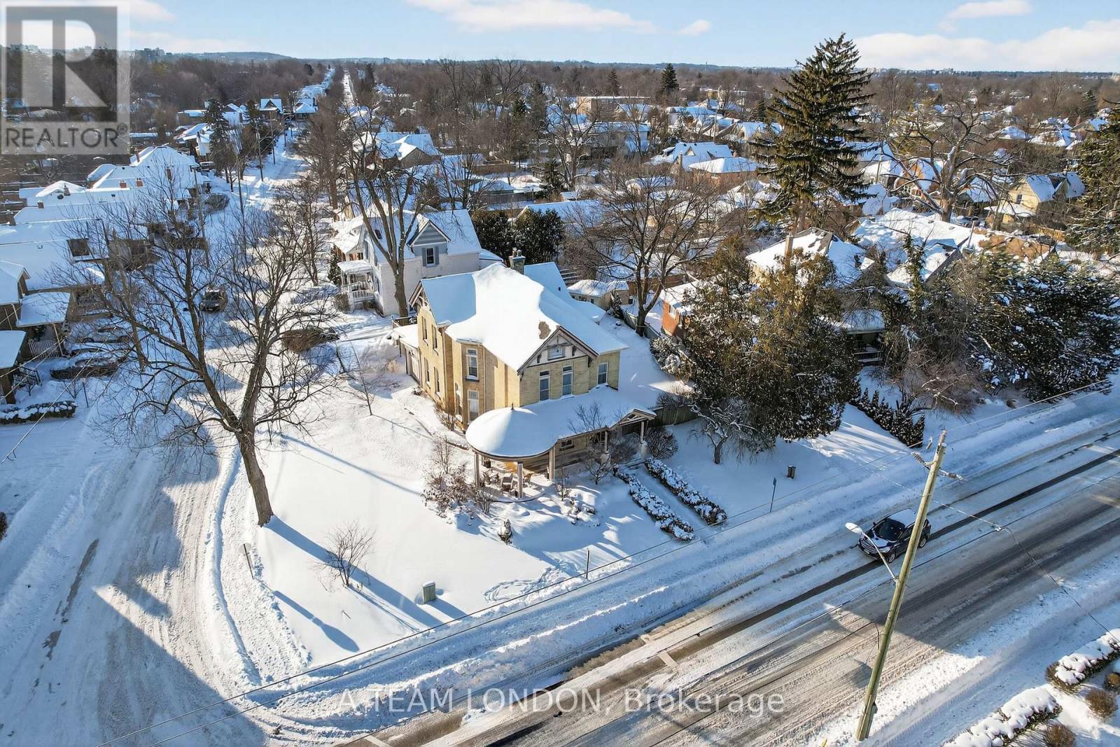 307 Ridout Street S, London South, Ontario  N6C 3Y9 - Photo 4 - X12741906