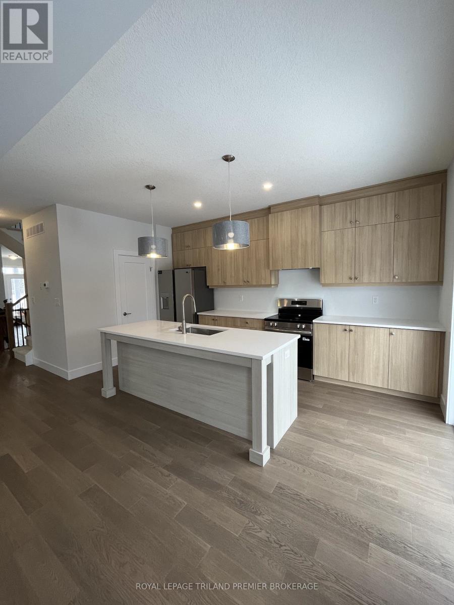 2698 Bobolink Lane, London South, Ontario  N6M 0J9 - Photo 7 - X12741970