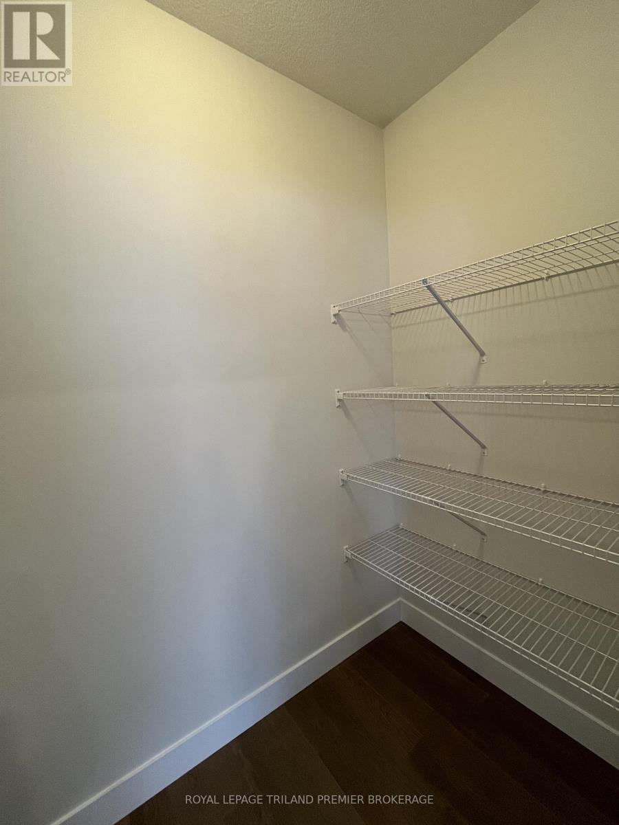 2698 Bobolink Lane, London South, Ontario  N6M 0J9 - Photo 12 - X12742026