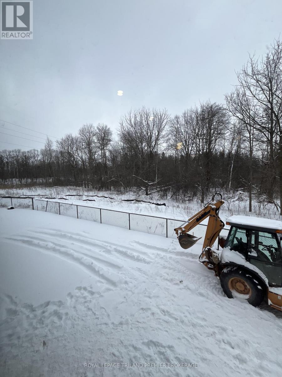 2698 Bobolink Lane, London South, Ontario  N6M 0J9 - Photo 32 - X12742026