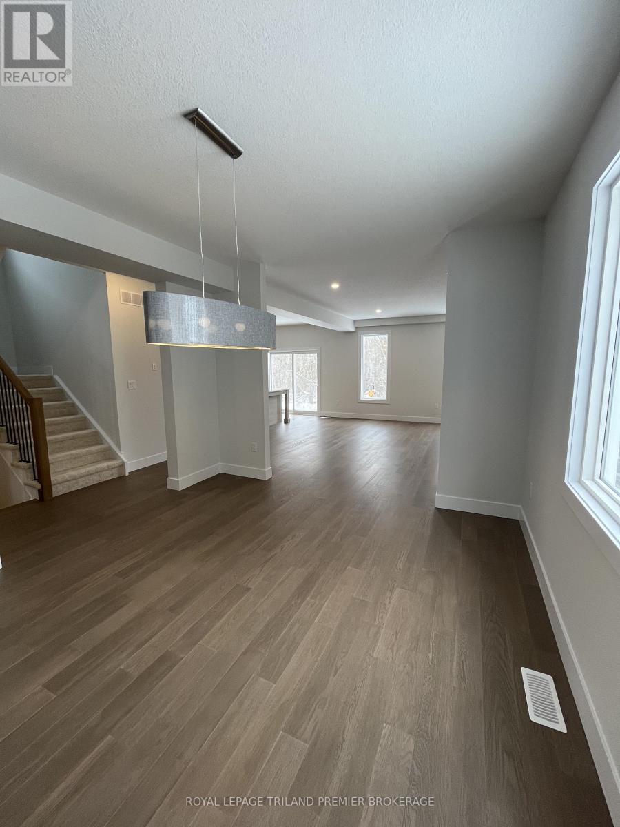 2698 Bobolink Lane, London South, Ontario  N6M 0J9 - Photo 6 - X12742026