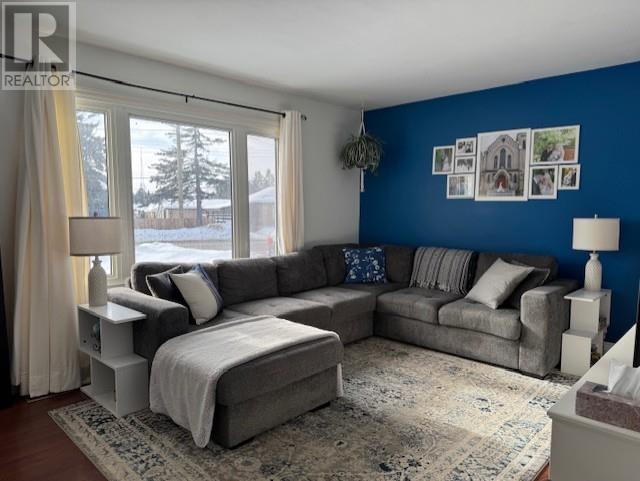 86 Gordon Ave, Thunder Bay, Ontario  P7A 5W4 - Photo 2 - TB2600137