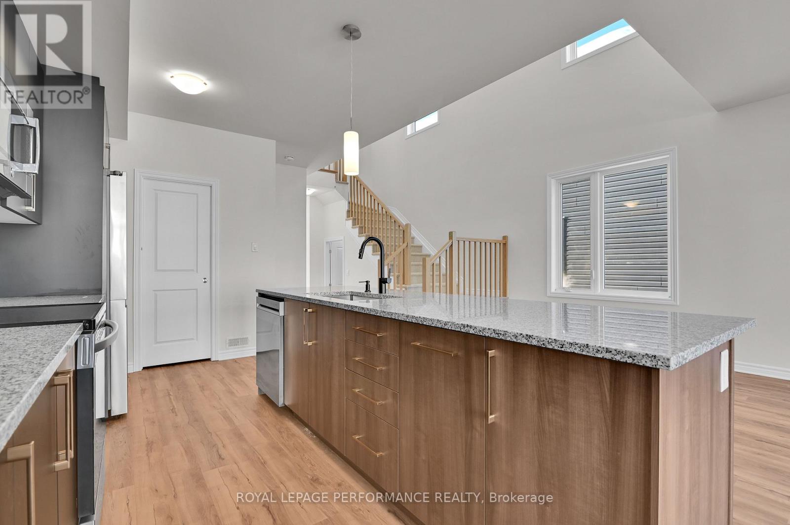 713 Montrichard Road, Ottawa, Ontario  K4A 5R3 - Photo 13 - X12741902