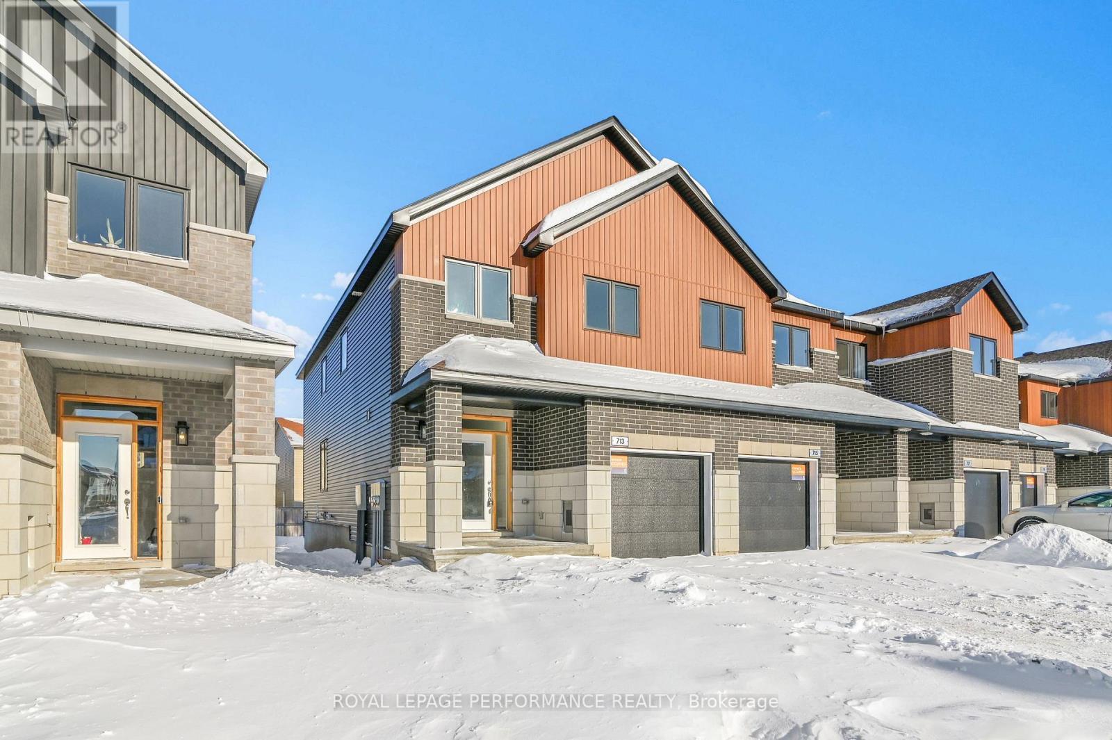 713 Montrichard Road, Ottawa, Ontario  K4A 5R3 - Photo 2 - X12741902