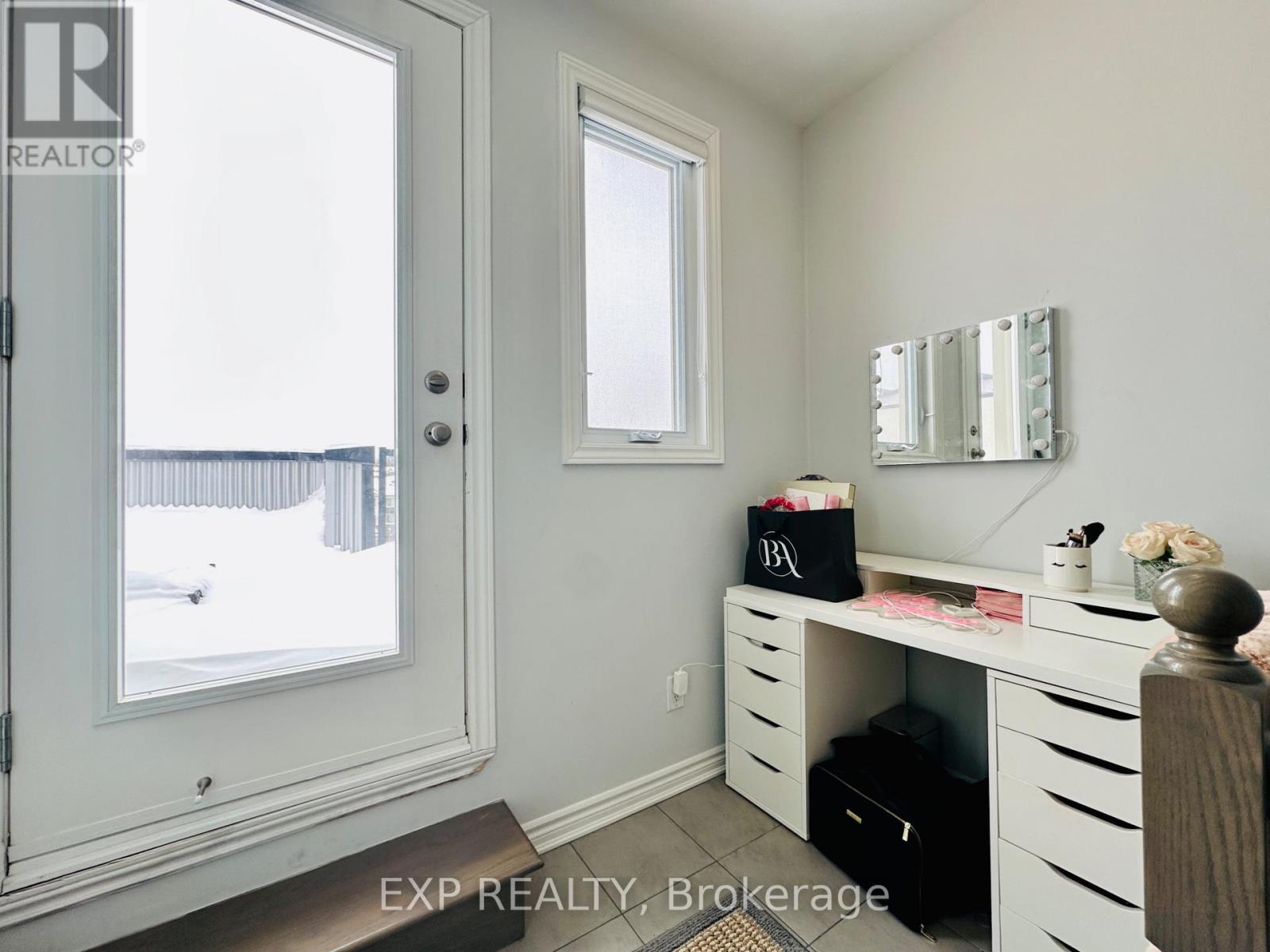 545 Takamose Private, Ottawa, Ontario  K1K 5A5 - Photo 16 - X12741972