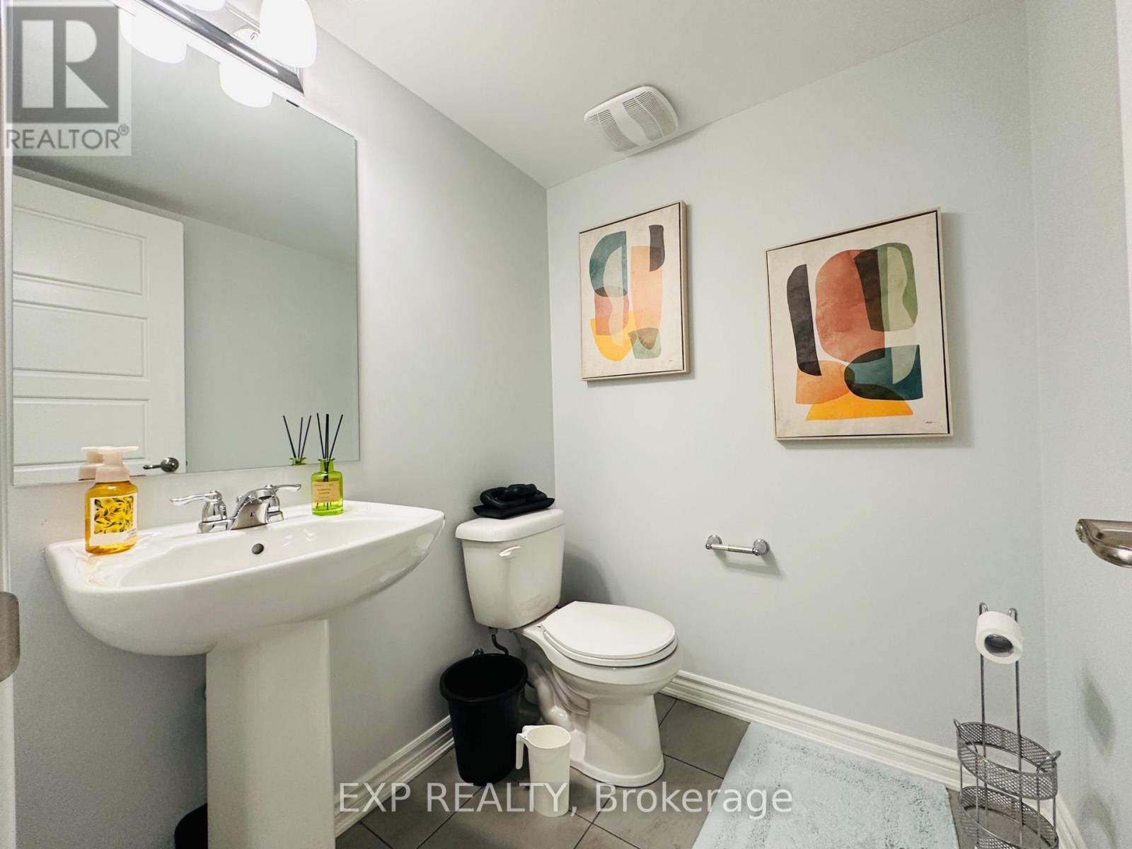 545 Takamose Private, Ottawa, Ontario  K1K 5A5 - Photo 17 - X12741972