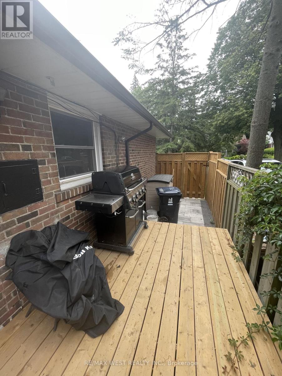195 Berry Road, Toronto, Ontario  M8Y 1X2 - Photo 31 - W12736300