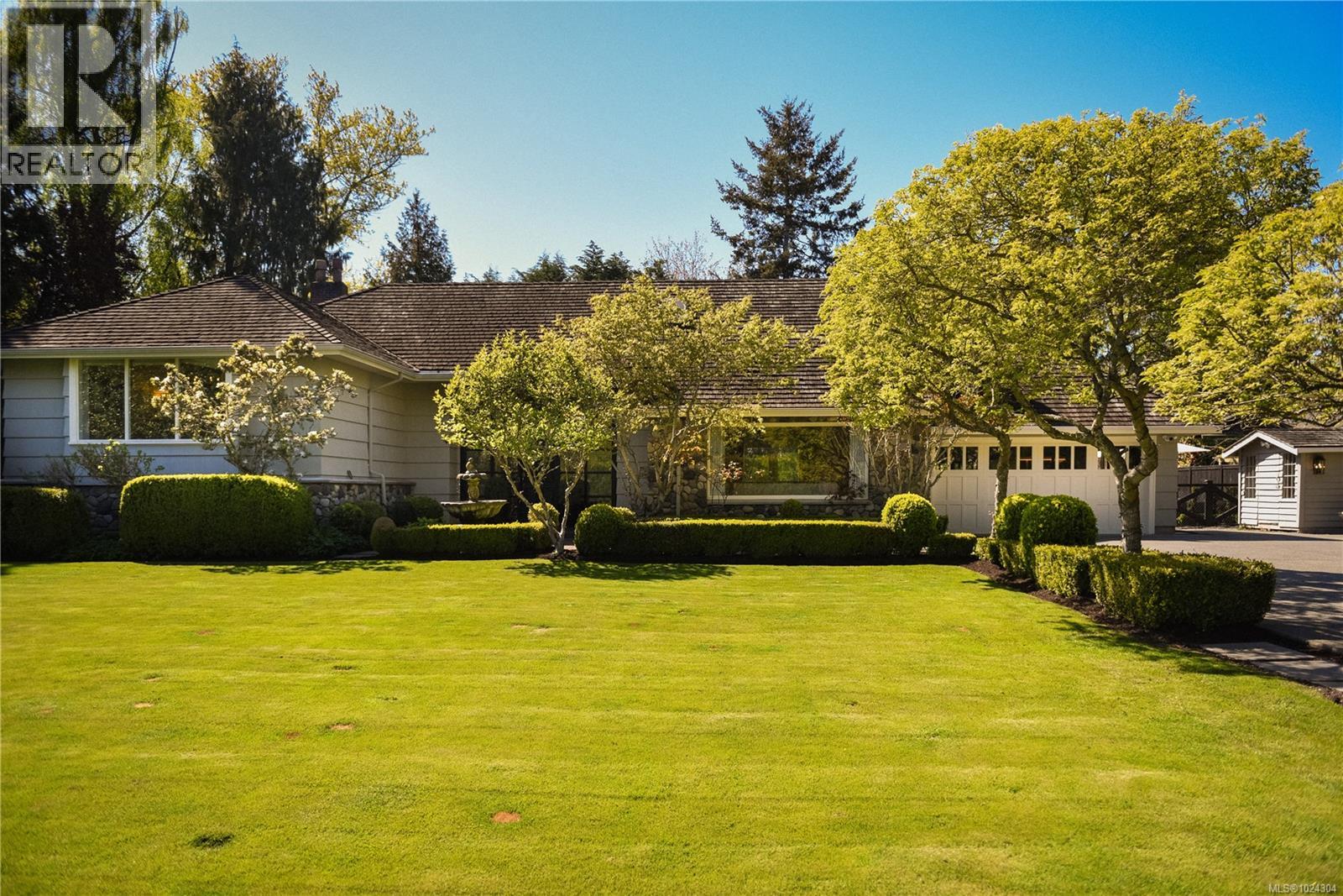 3270 Beach Dr, Oak Bay, British Columbia